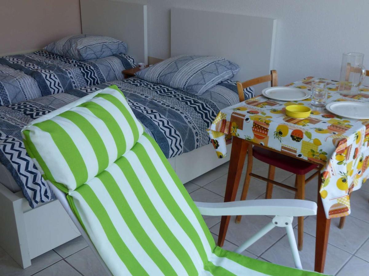 Studio Cosy Avec Tv Et Cuisine Equipee, Bord De Mer Le Lavandou - Fr-1-308-34 Exterior foto